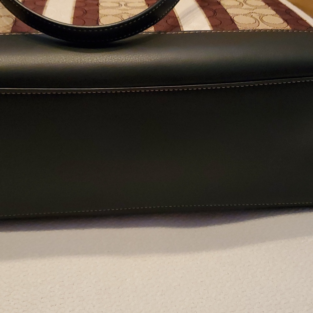 Coach handbag - Picture 9 of 9